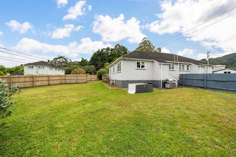 Photo of property in 36 Harris Street, Naenae, Lower Hutt, 5011