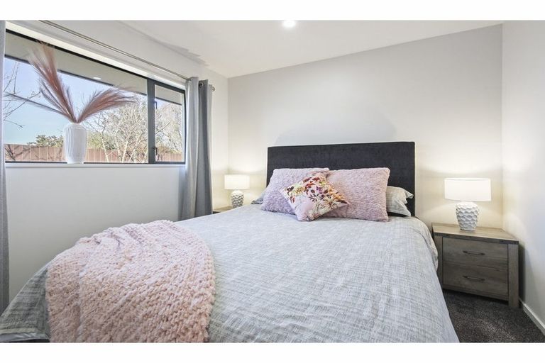 Photo of property in 1 Appleton Place, Woodend, 7610