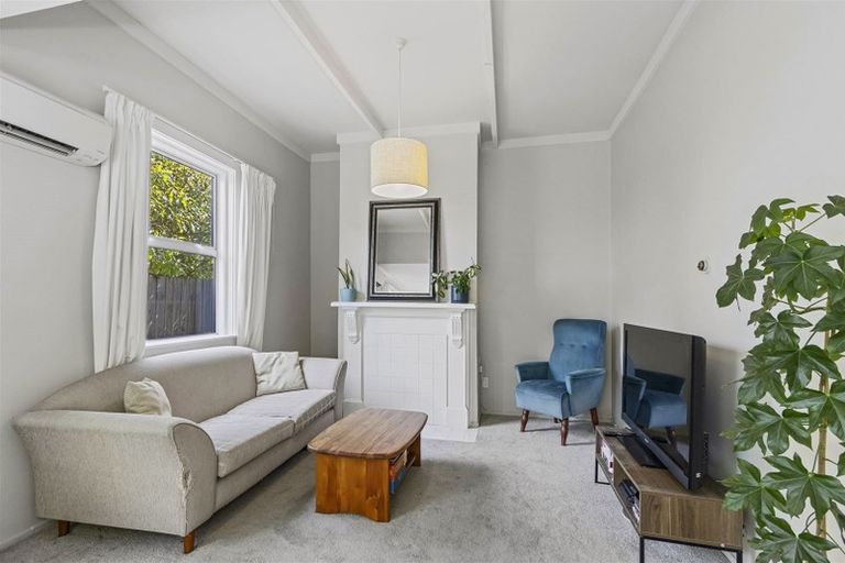 Photo of property in 33 Vagues Road, Northcote, Christchurch, 8052