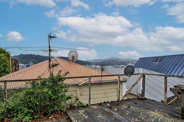Photo of property in 20 Mcfarlane Street, Mount Victoria, Wellington, 6011