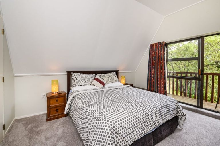 Photo of property in 43 Springdale Grove, Fitzherbert, Palmerston North, 4410