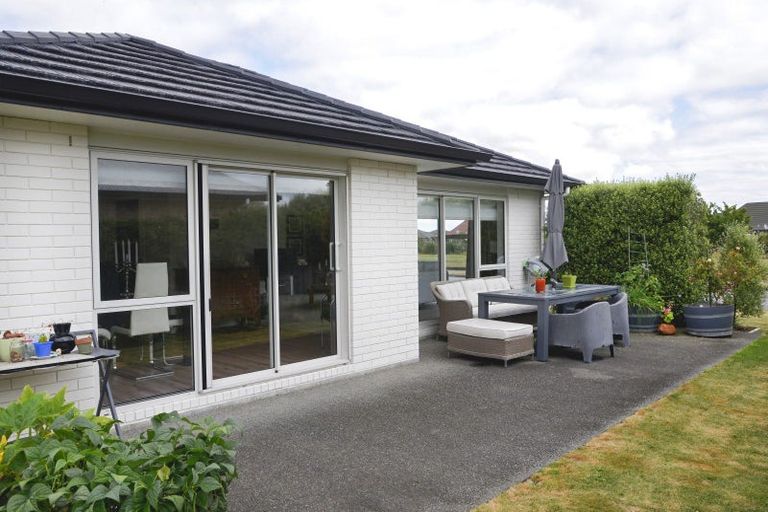 Photo of property in 64 Feist Street, Carterton, 5713