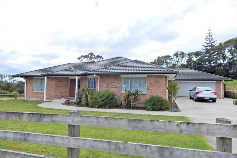 Photo of property in 14 Aranga Road, Kerikeri, 0230