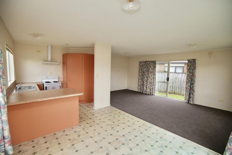 Photo of property in 8a Le Quesne Place, Fairfield, Hamilton, 3214