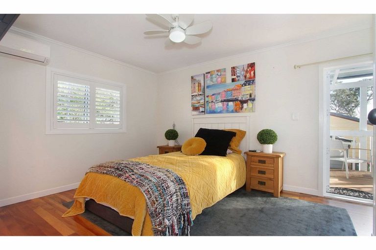 Photo of property in 1/162 Deep Creek Road, Torbay, Auckland, 0630