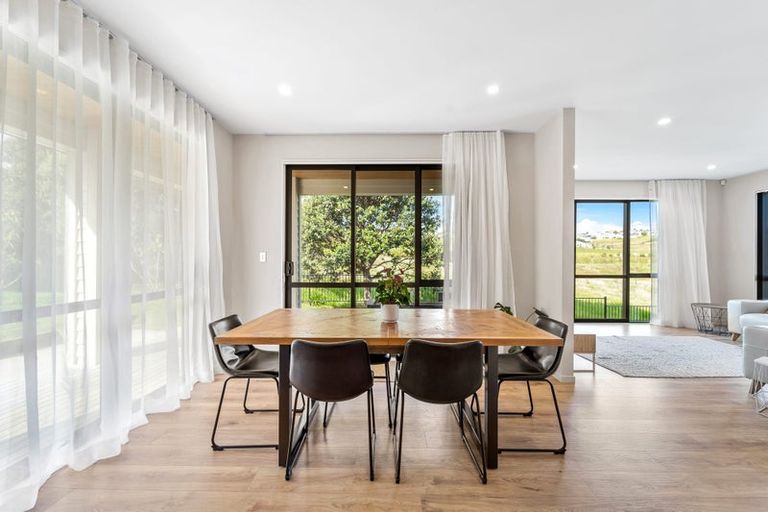 Photo of property in 14 Parkview Drive, Gulf Harbour, Whangaparaoa, 0930