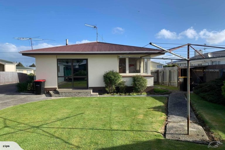 Photo of property in 76 Mcquarrie Street, Kingswell, Invercargill, 9812
