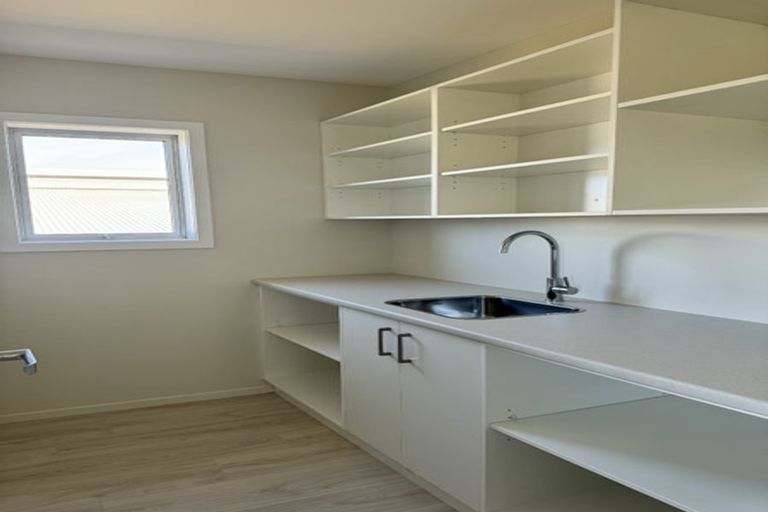 Photo of property in 70 Farnworth Terrace, Glenside, Wellington, 6037