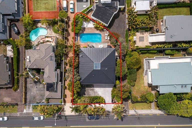 Photo of property in 205 Beach Road, Campbells Bay, Auckland, 0630