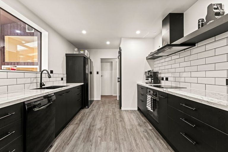 Photo of property in 1/51 Hay Street, Bromley, Christchurch, 8062