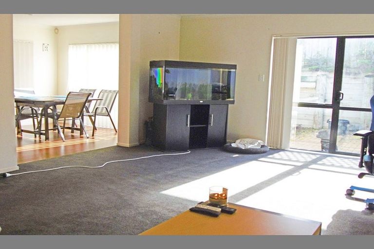 Photo of property in 4 Menen Place, Manurewa, Auckland, 2105