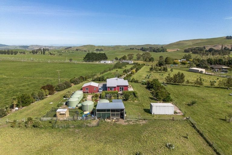 Photo of property in 416 Te Kura Road, Otane, 4277