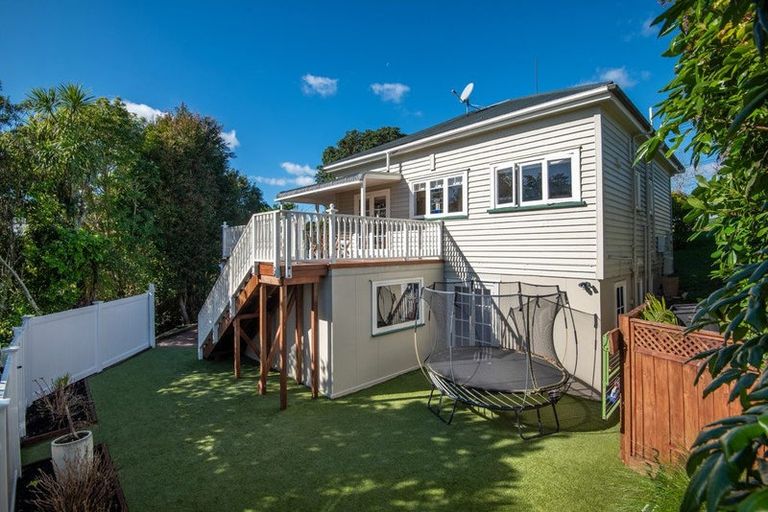 Photo of property in 30 Park Avenue, Birkenhead, Auckland, 0626