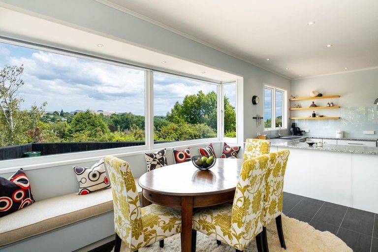 Photo of property in 13 Awarua Crescent, Havelock North, 4130