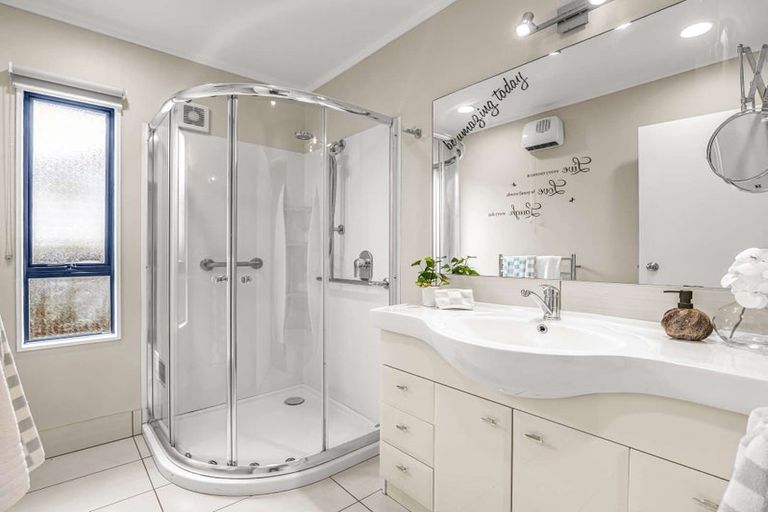 Photo of property in 38b Hartford Avenue, Papamoa Beach, Papamoa, 3118