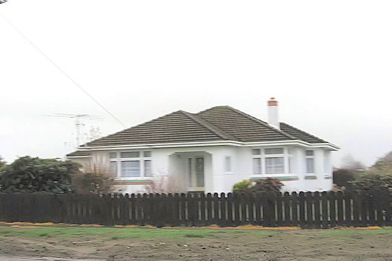 Photo of property in 86 Ferry Road, Edendale, 9825