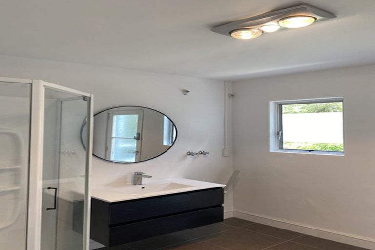 Photo of property in 26 Macnay Way, Murrays Bay, Auckland, 0630