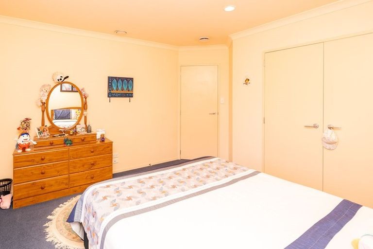 Photo of property in 25 Limousin Place, Grandview Heights, Hamilton, 3200