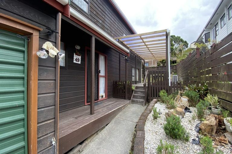 Photo of property in 4/43-53 Chivalry Road, Glenfield, Auckland, 0629