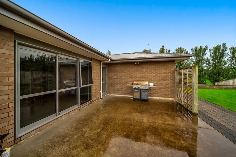 Photo of property in 7 Nikau Place, Hawera, 4610