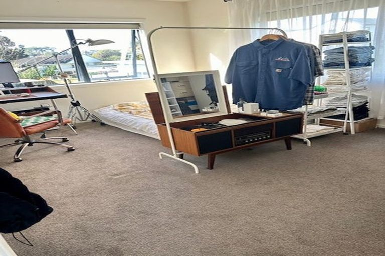 Photo of property in 85a Sunnynook Road, Forrest Hill, Auckland, 0620