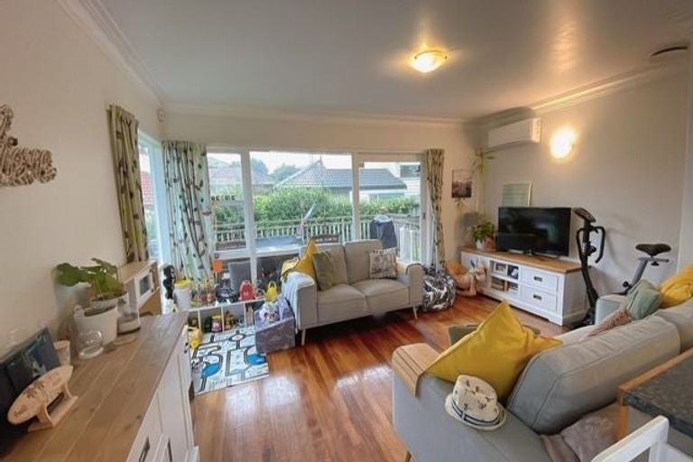 Photo of property in 3/5 Hart Road, Hauraki, Auckland, 0622