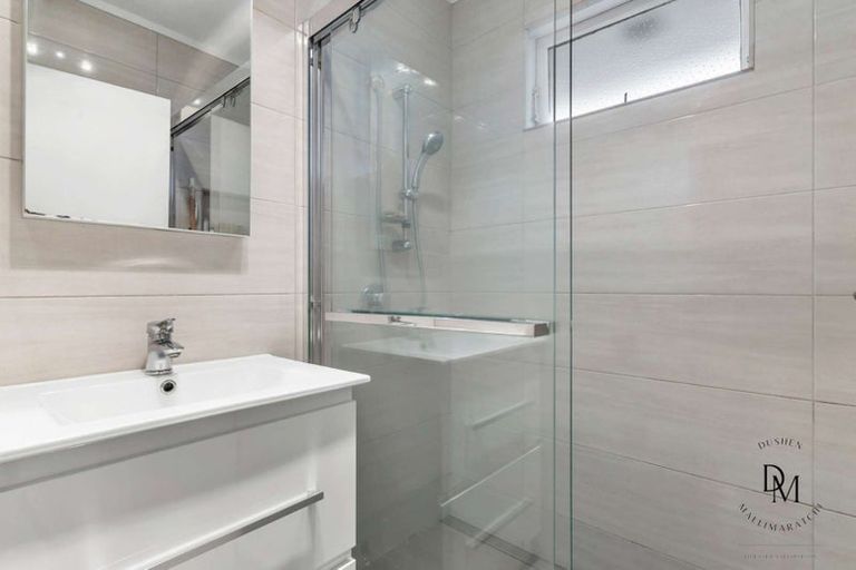 Photo of property in 2/8 Fraser Road, Papatoetoe, Auckland, 2025