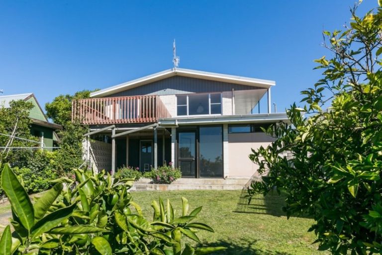 Photo of property in 25 Tauroa Road, Havelock North, 4130