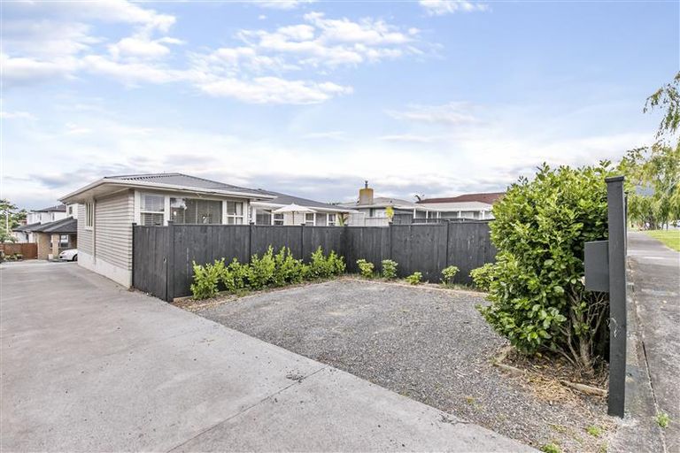 Photo of property in 29 Fir Street, Waterview, Auckland, 1026