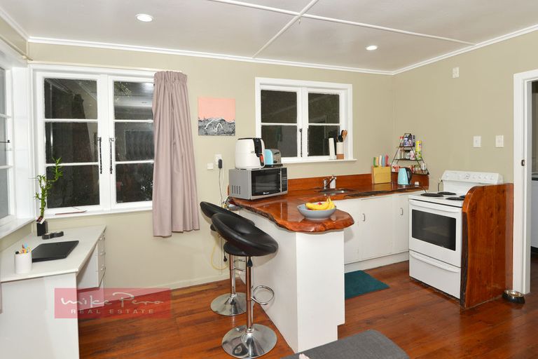 Photo of property in 11 Pukemiro Road, Te Kamo, Whangarei, 0112