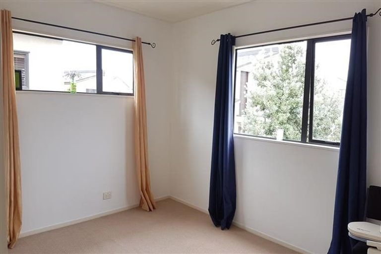 Photo of property in 60 Tiger Drive, Golflands, Auckland, 2013