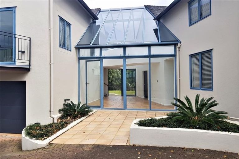 Photo of property in 480a Beach Road, Murrays Bay, Auckland, 0630