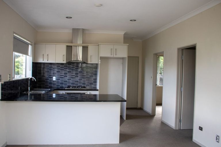 Photo of property in 108 San Marino Drive West, Henderson, Auckland, 0612