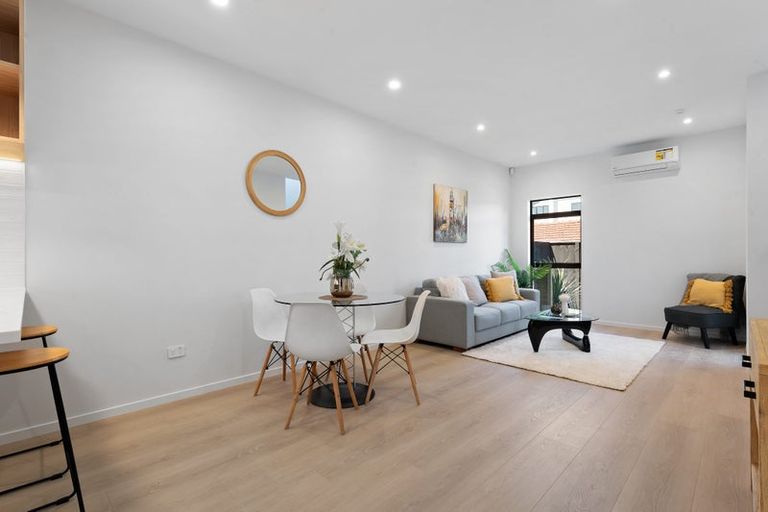 Photo of property in 729 Massey Road, Mangere, Auckland, 2022