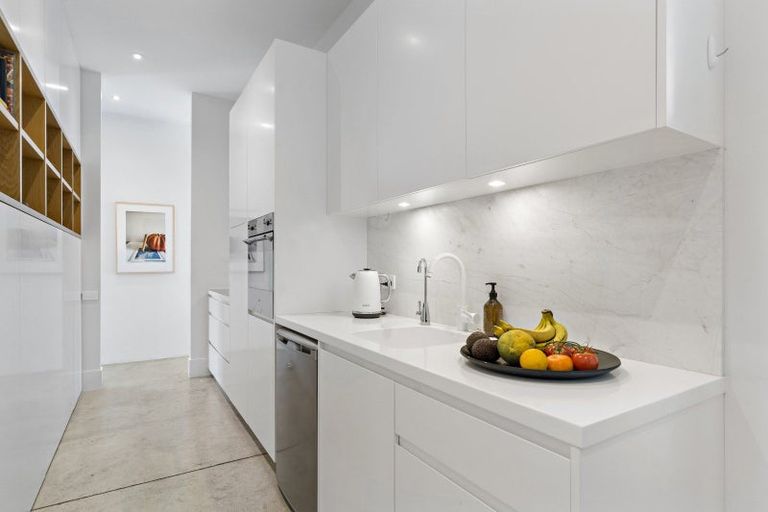 Photo of property in Dublin Street, Martinborough, 5711