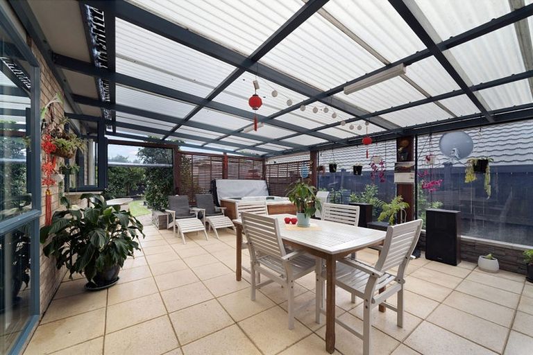 Photo of property in 37a Willerton Avenue, New Lynn, Auckland, 0600