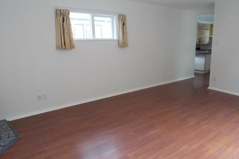 Photo of property in 142 Parkvale Road, Karori, Wellington, 6012