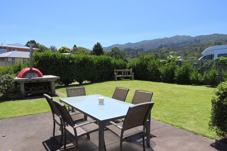 Photo of property in 32 Victoria Street, Coromandel, 3506