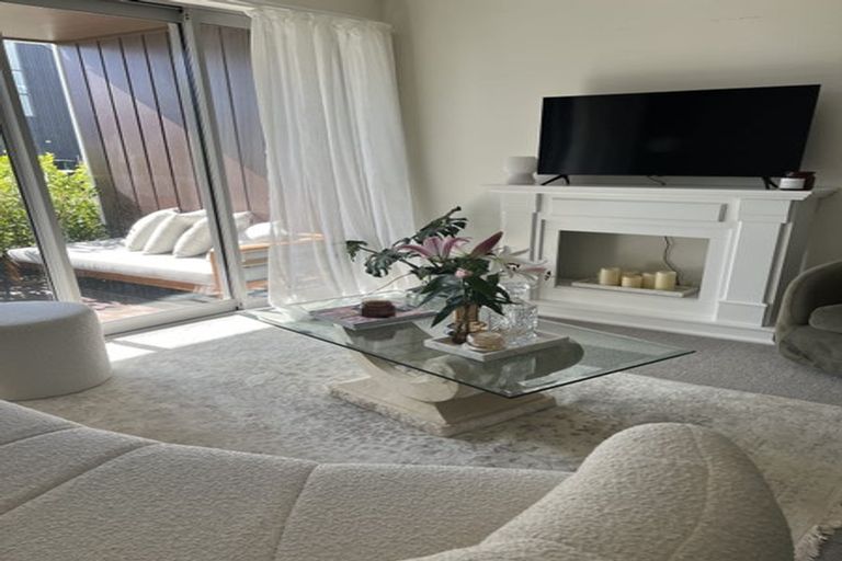 Photo of property in 2/2 Warrant Officer Lane, Hobsonville, Auckland, 0616