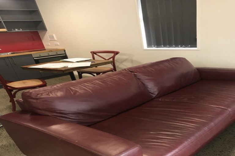 Photo of property in 33 Grove Road, Addington, Christchurch, 8024