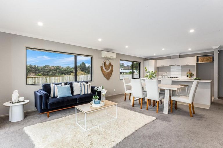 Photo of property in 44a Staithes Drive North, Whitby, Porirua, 5024