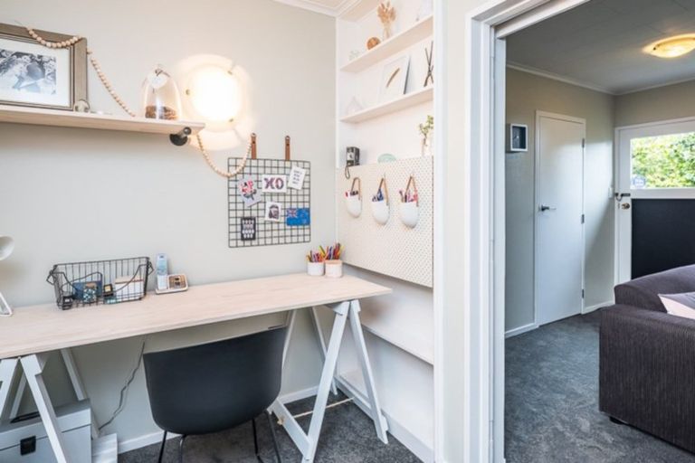 Photo of property in 26a Seddon Street, Waikanae, 5036