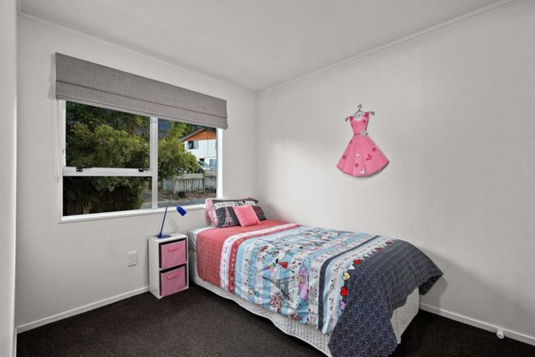 Photo of property in 29 Lilburn Crescent, Massey, Auckland, 0614