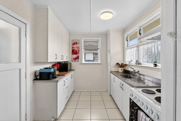 Photo of property in 5 Neal Crescent, Onekawa, Napier, 4110