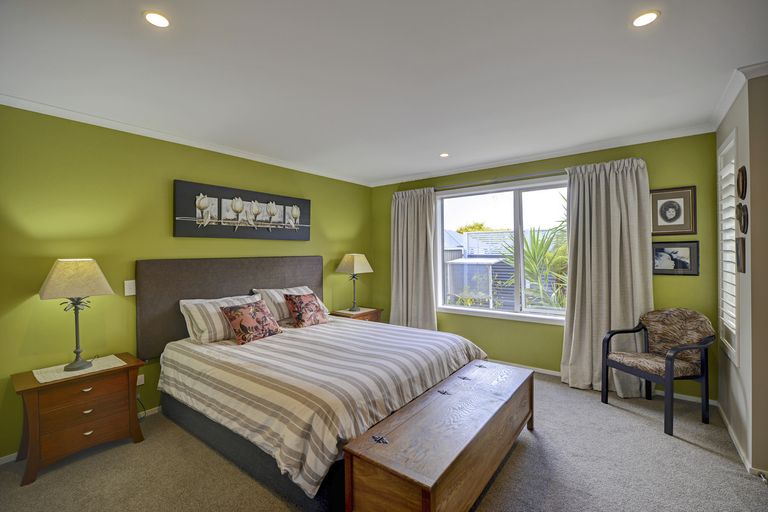 Photo of property in 14 Howard Street, Carterton, 5713