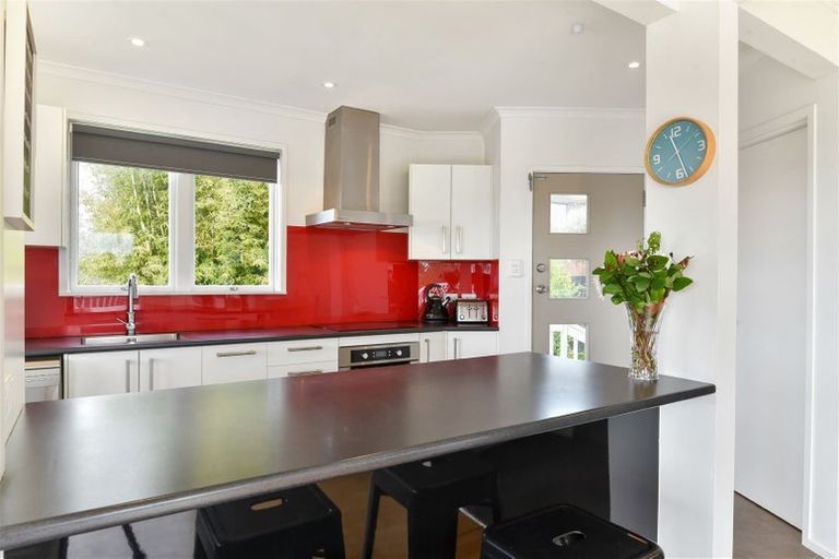 Photo of property in 1/70 Juniper Road, Sunnynook, Auckland, 0620