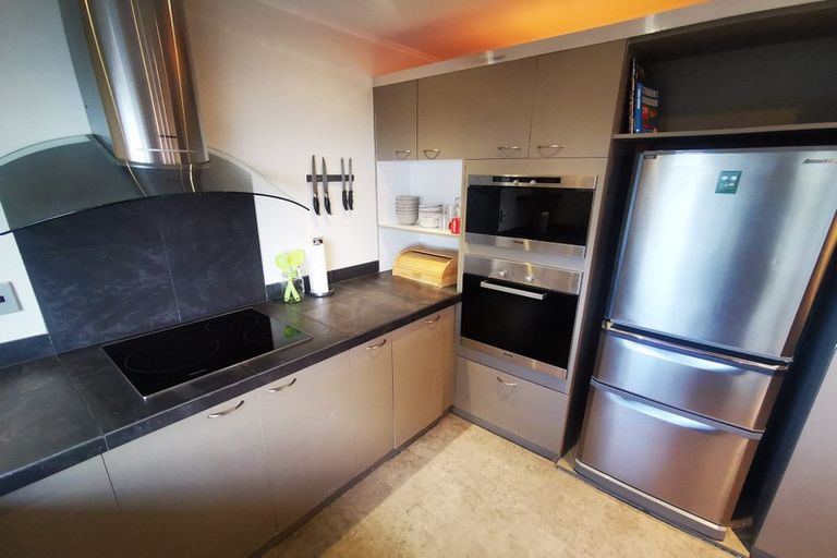 Photo of property in 58 Frobisher Street, Island Bay, Wellington, 6023