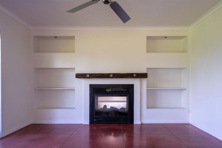 Photo of property in 42 Piwakawaka Rise, Karetu, 0283