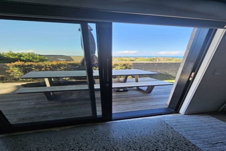 Photo of property in 122 Browns Bay Road, Rothesay Bay, Auckland, 0630