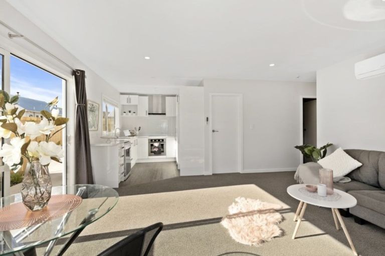 Photo of property in 6b Petherick Street, Taita, Lower Hutt, 5011